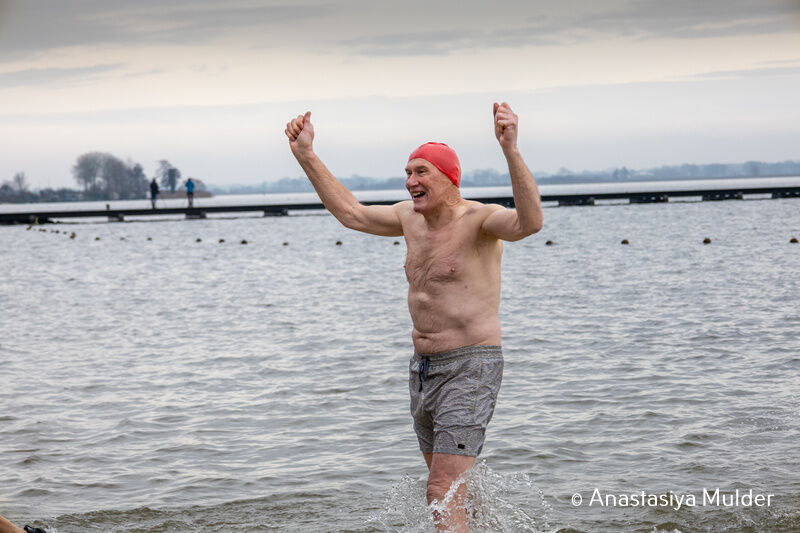 Uitgesteld, maar toch het koude water in!