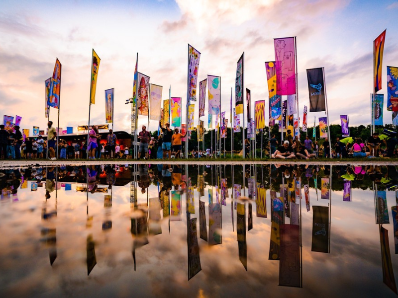 Ontwerpwedstrijd: jouw vlag wapperend op Lowlands 2025?