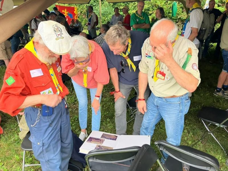 Herinneringen worden opgehaald tijdens de jamboree reünie in 2025