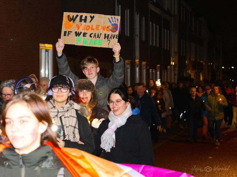 Wandeling ‘Stop geweld tegen  vrouwen’ trekt 150 deelnemers