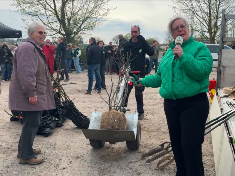 Bewoners nieuwbouwwijk Veldryck maken buurt samen groener (video)