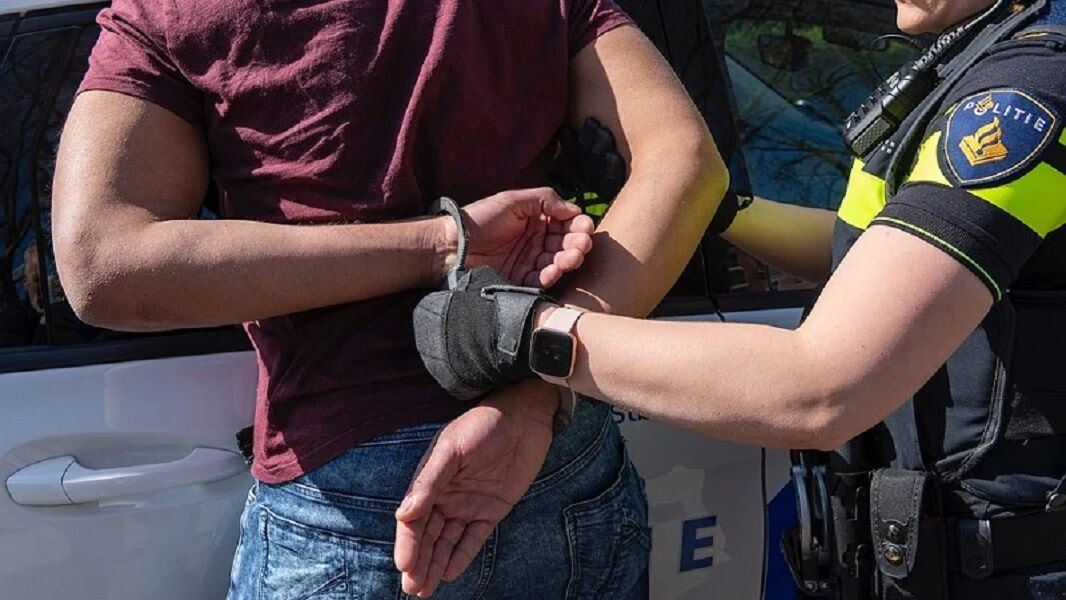 Minderjarige Drontenaar aangehouden in onderzoek naar dreigmail aan school