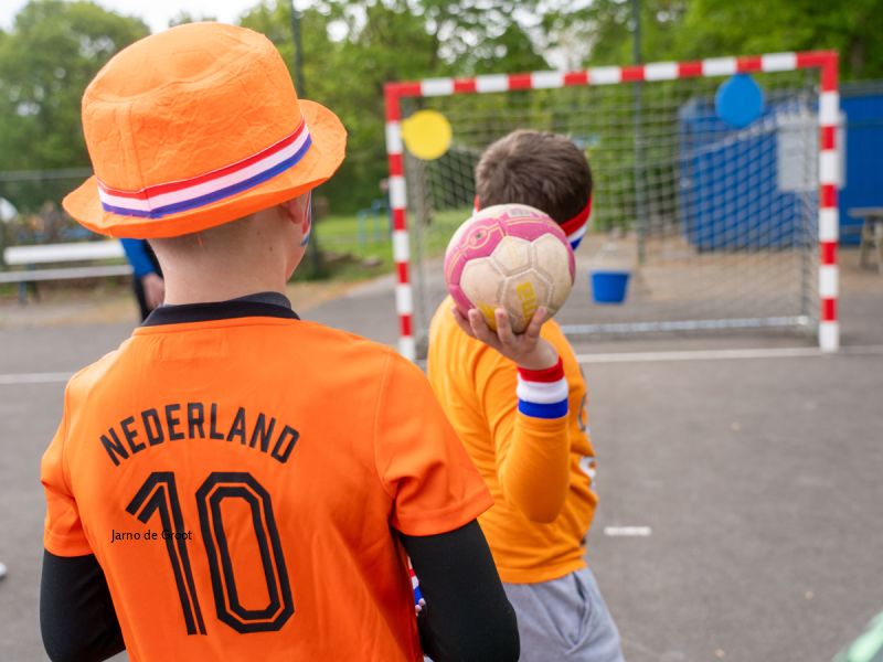 Ruim duizend leerlingen in beweging tijdens Koningsspelen in gemeente Dronten