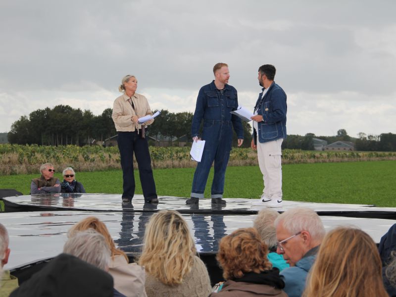Theatraal feest op de vruchtbare grond die de oorsprong van Flevoland vertegenwoordigt