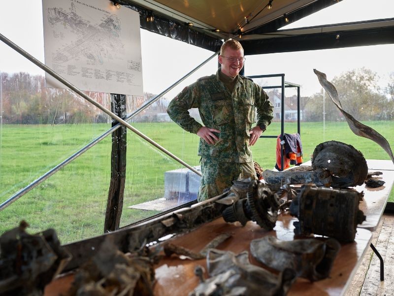 Berging WOII-bommenwerper in  Dronten trekt honderden bezoekers