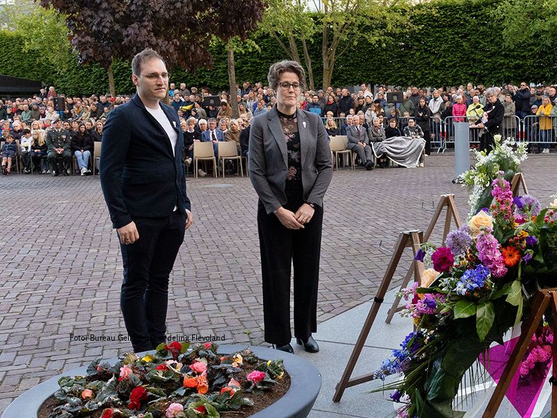 Roze driehoek bij herdenking 4 mei: eerbetoon aan vervolgde lhbti+’ers