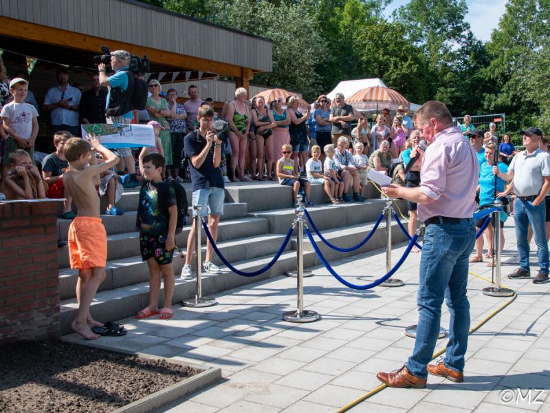 Zwembad de Abelen feestelijk geopend