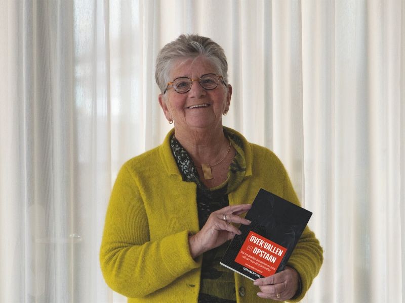 (OVER)VALLEN en OPSTAAN: levensverhaal Marina Lancée gepresenteerd in De Kombuis