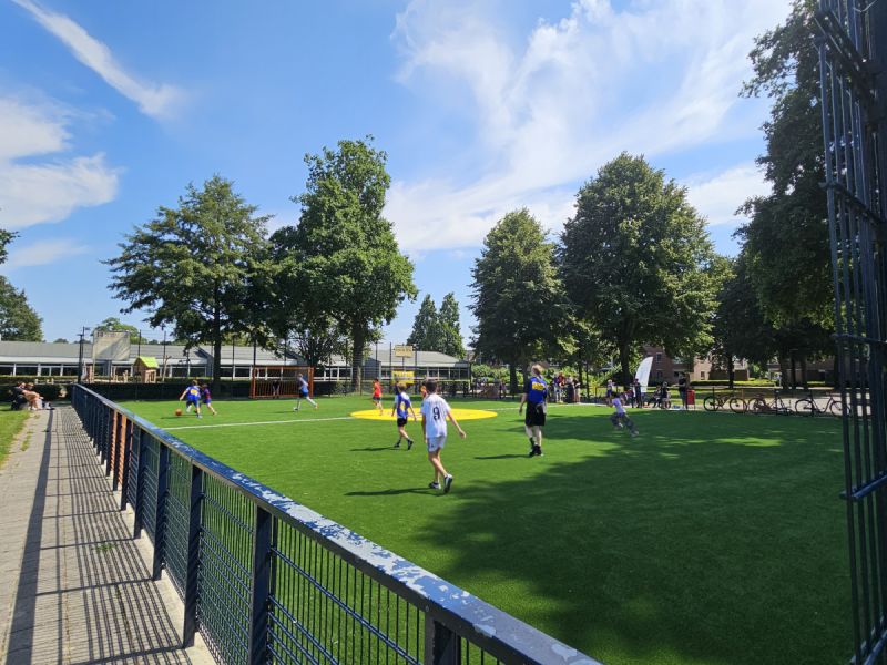 WK Voetbal Toernooi brengt jeugd samen op Johan Cruijff Court