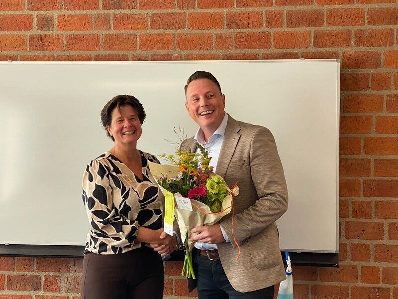 Bloemen voor Siert Jan Lap vanwege zijn verkiezing tot lijsttrekker. 